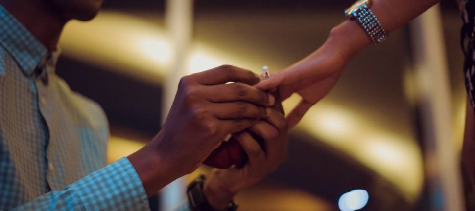 Tre tips til at vælge den helt rigtige forlovelsesring